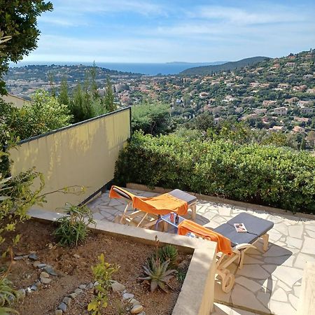 Appartement Rez De Jardin Dans Villa Vue Mer Cavalaire-sur-Mer Buitenkant foto