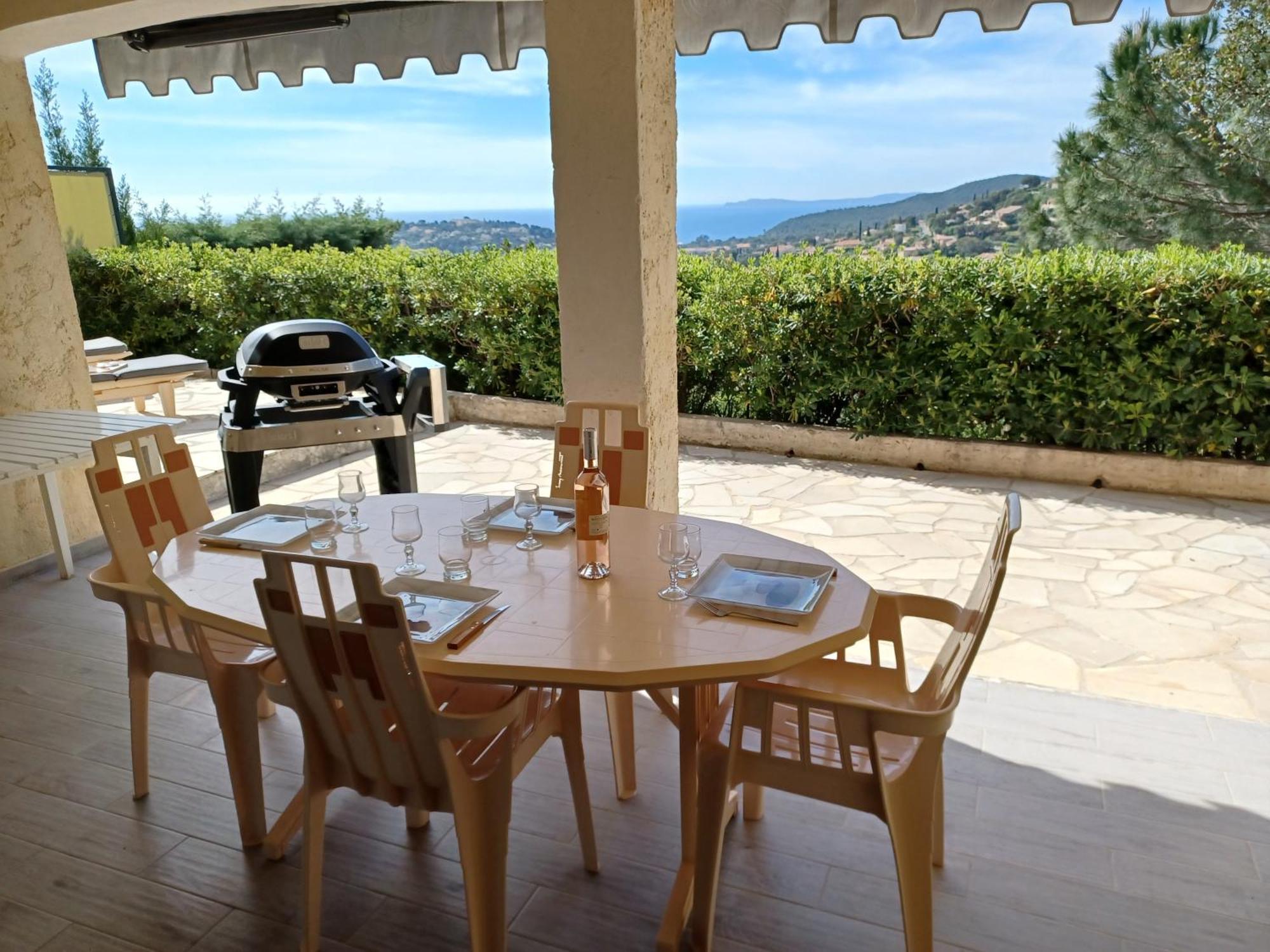 Appartement Rez De Jardin Dans Villa Vue Mer Cavalaire-sur-Mer Buitenkant foto
