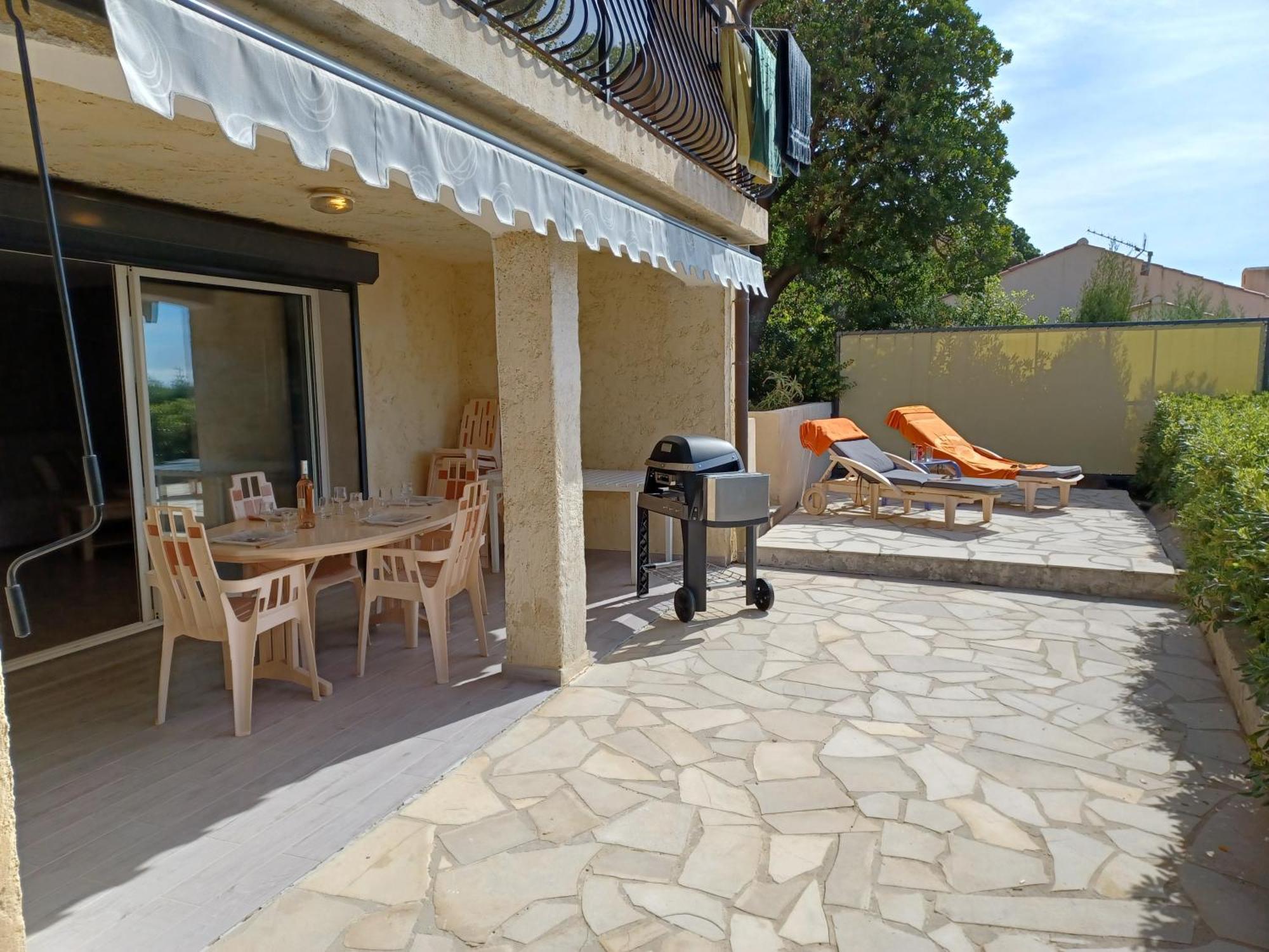 Appartement Rez De Jardin Dans Villa Vue Mer Cavalaire-sur-Mer Buitenkant foto